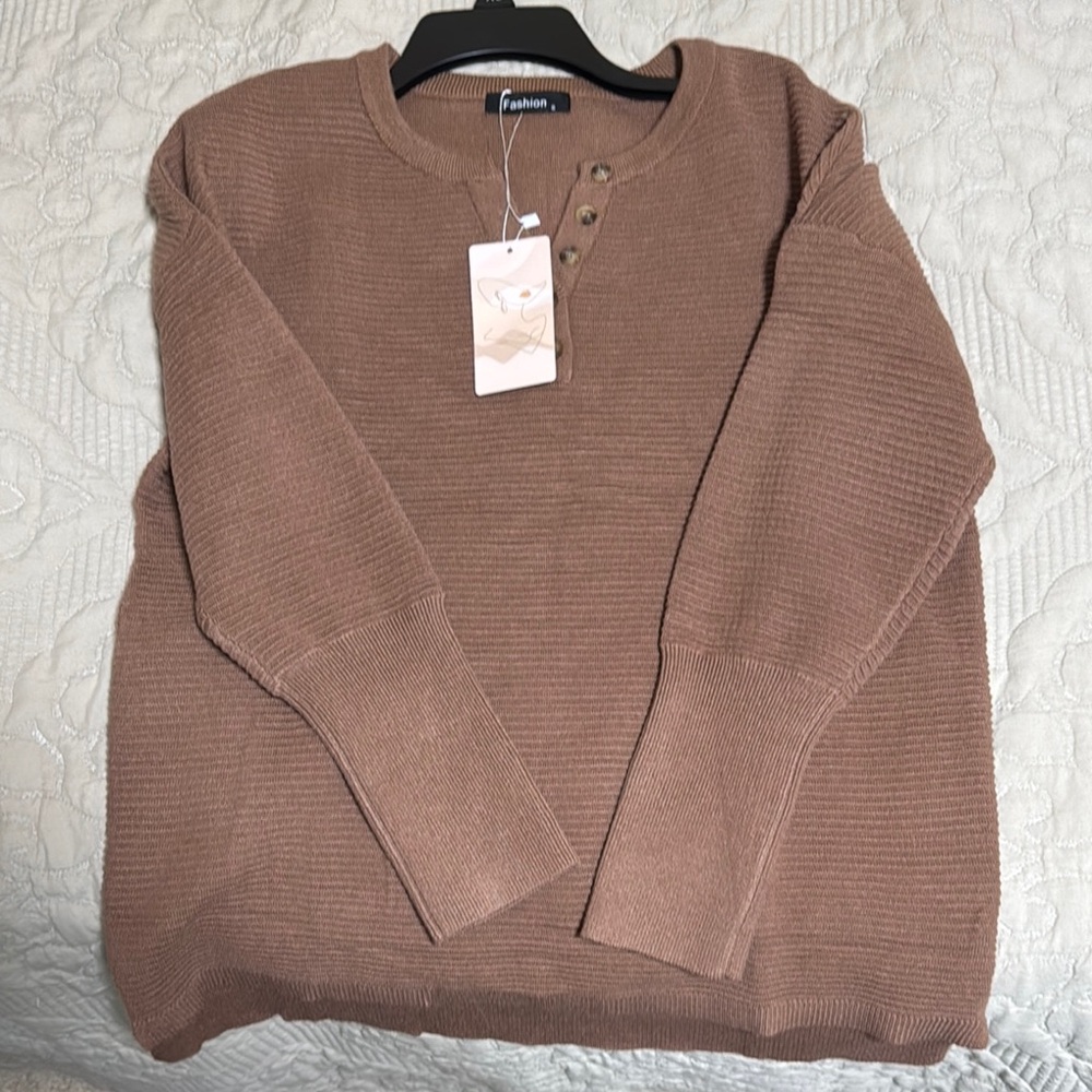 Brown Crew Neck Sweater with Classic Knit Texture